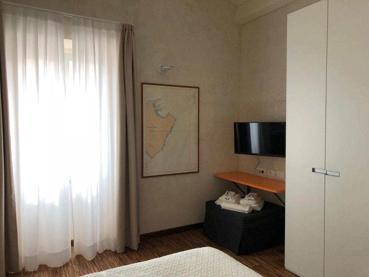 B&B Mare Di Fuori Стинтино Экстерьер фото
